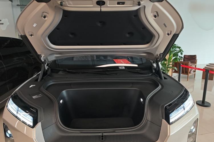 Used Nio ES8 2026 Model 6-seat Executive Luxury Edition Engine Bay