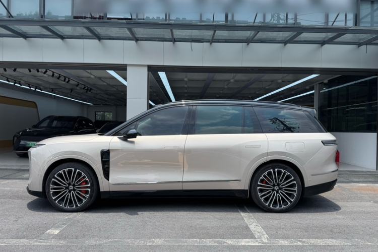 Used Nio ES8 2026 Model 6-seat Executive Signature Edition Exterior 4