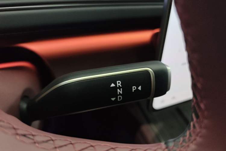 Used Nio ES8 2026 Model 6-seat Executive Signature Edition Gear Lever