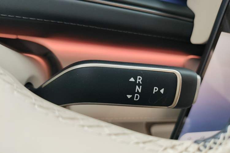 Used Nio ES8 2026 Model 6-seat Executive Signature Edition Gear Lever