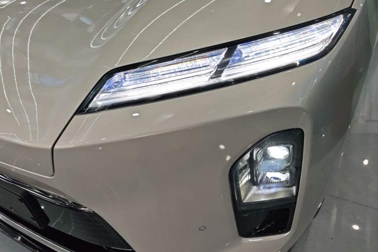 Used Nio ES8 2026 Model 6-seat Executive Signature Edition Left Front Headlight