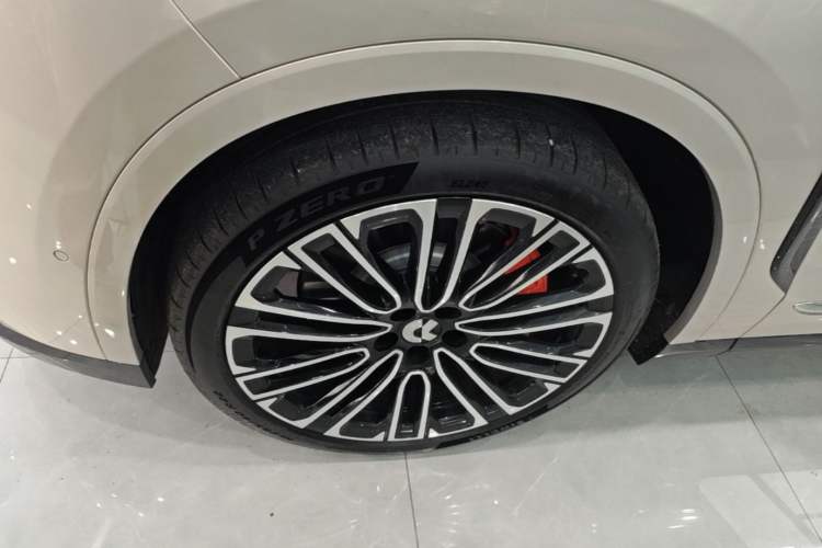 Used Nio ES8 2026 Model 6-seat Executive Signature Edition Left Front Wheel Hub