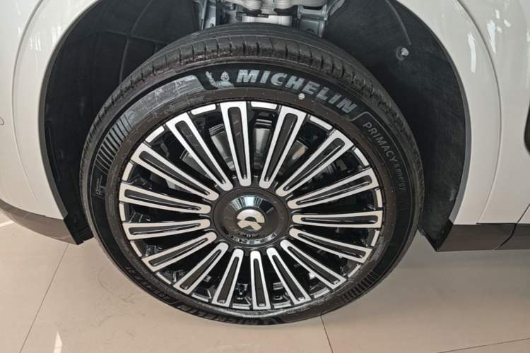 Used Nio ES8 2026 Model 6-seat Executive Luxury Edition Left Front Wheel Hub