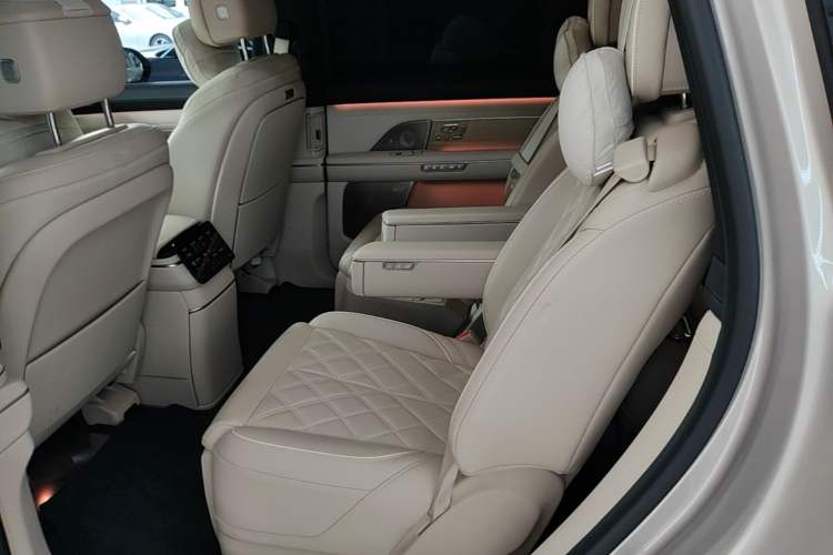 Used Nio ES8 2026 Model 6-seat Executive Signature Edition Left Rear Seat