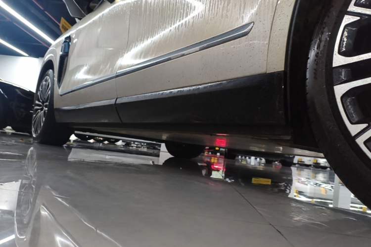 Used Nio ES8 2026 Model 6-seat Executive Signature Edition Left Side Sill