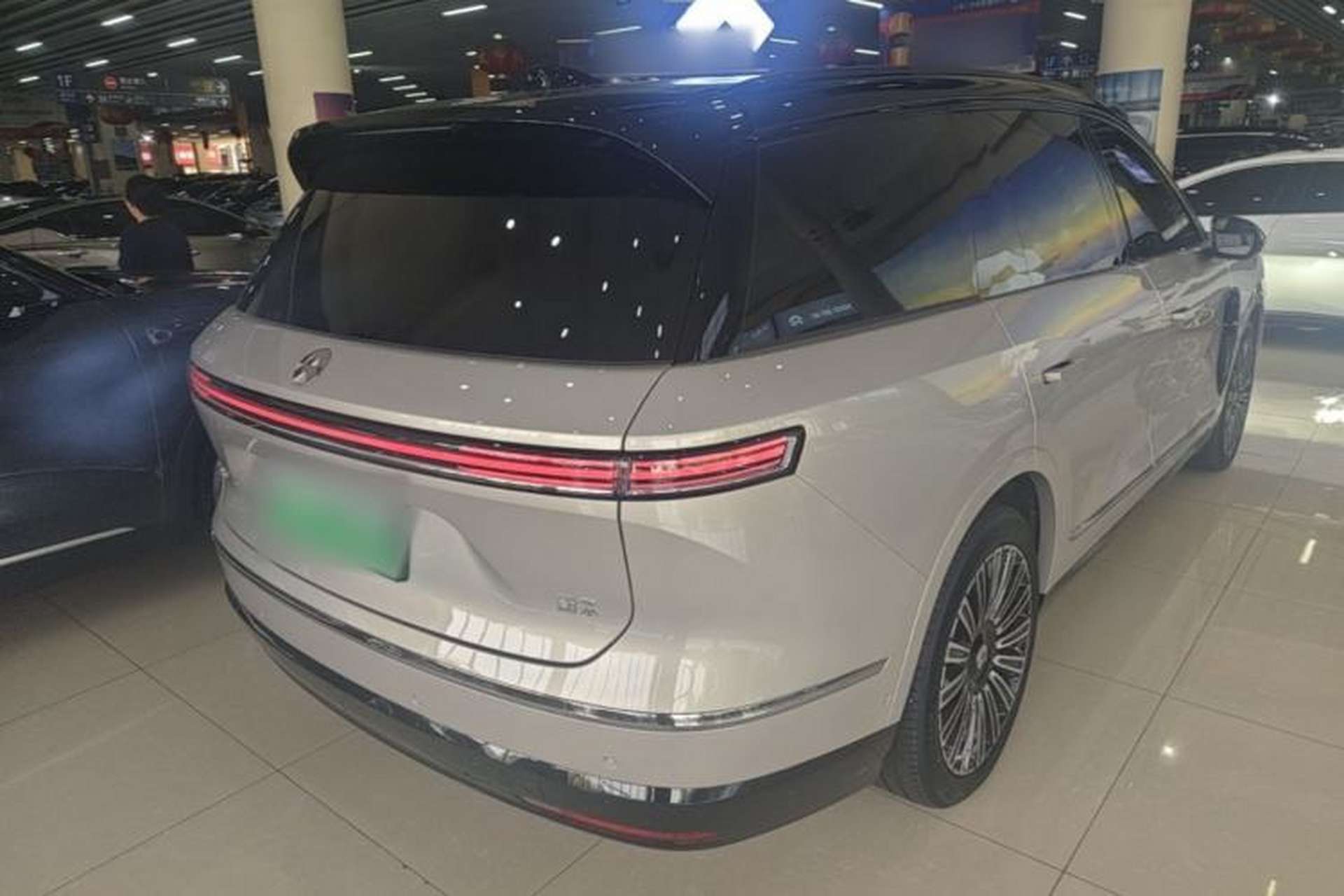 Used Nio ES8 2026 Model 6-seat Executive Luxury Edition Rear Right 45 Deg