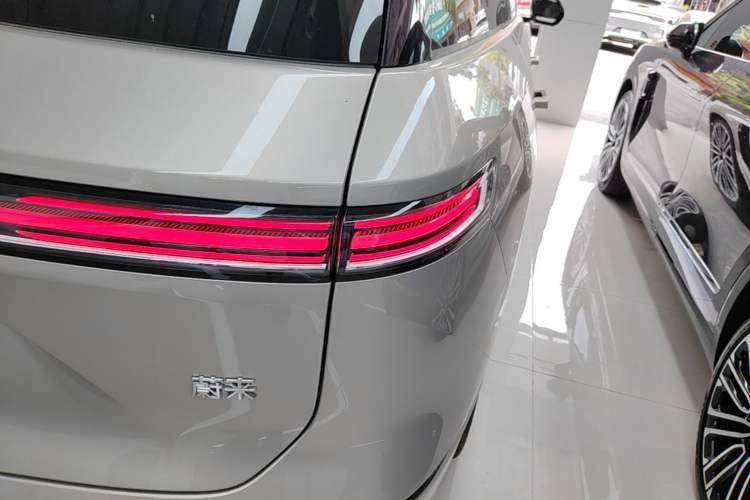 Used Nio ES8 2026 Model 6-seat Executive Signature Edition Right Rear Taillight