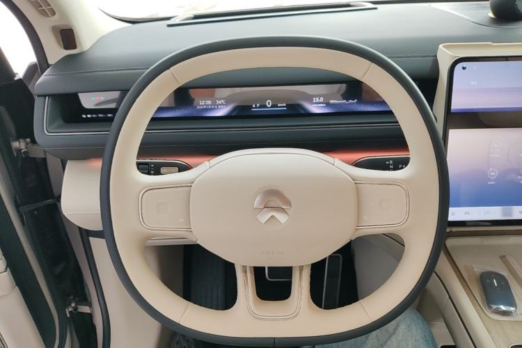 Used Nio ES8 2026 Model 6-seat Executive Signature Edition Steering Wheel