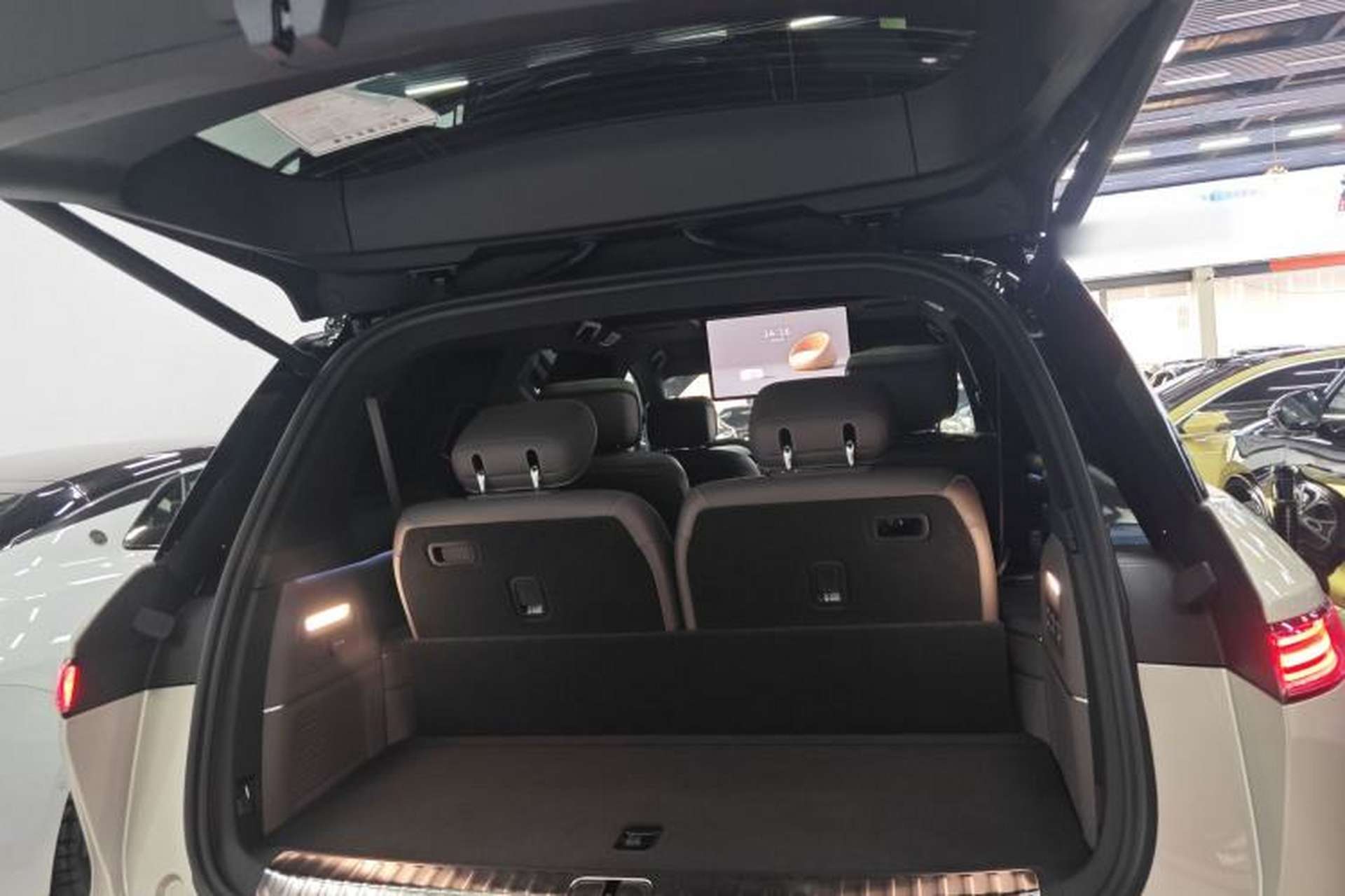 Used Nio ES8 2026 Model 6-seat Executive Signature Edition Trunk
