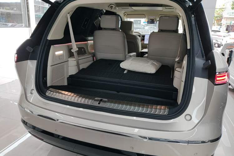 Used Nio ES8 2026 Model 6-seat Executive Signature Edition Trunk