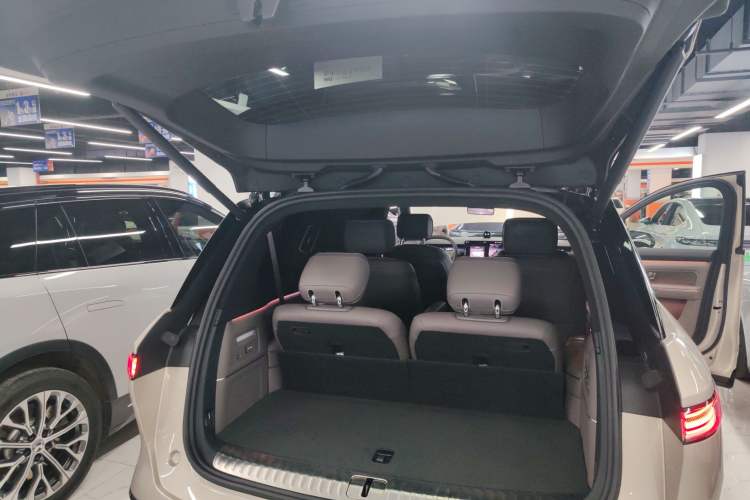 Used Nio ES8 2026 Model 6-seat Executive Signature Edition Trunk