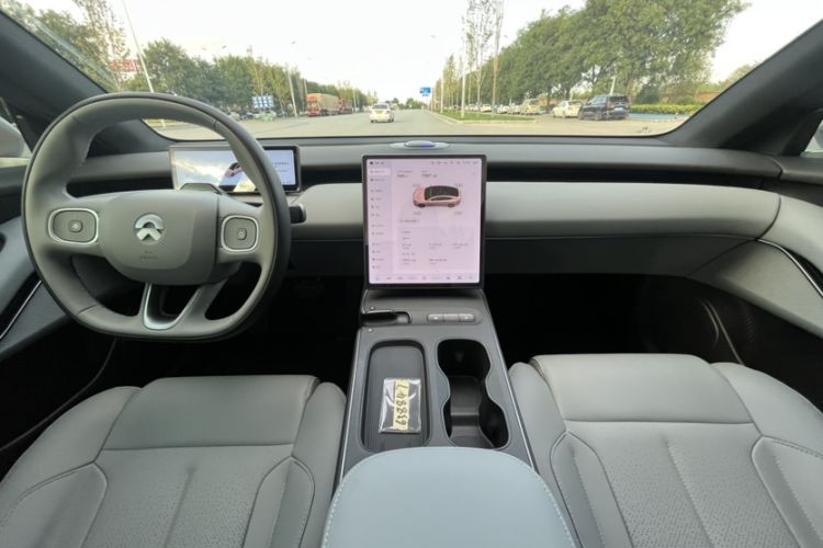 Used Nio ET5 2024 75 kWh Interior 1