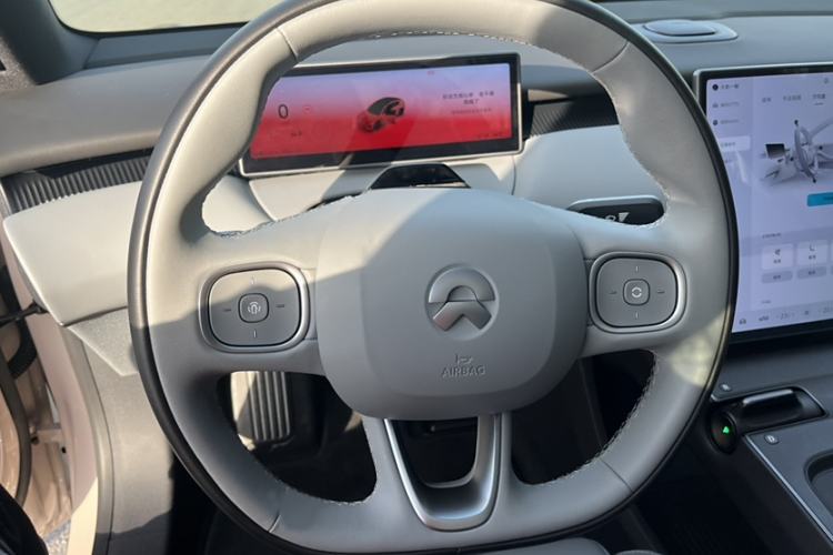 Used Nio ET5 2024 75 kWh Interior 2