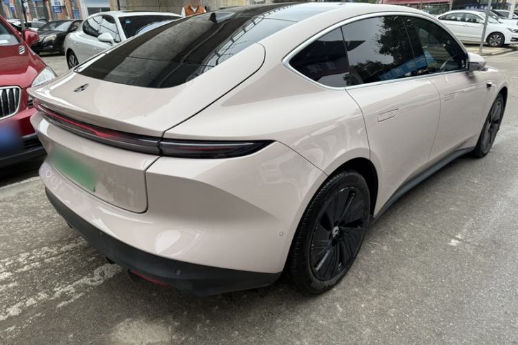 Used Nio ET5 2022 75 kWh Exterior 4