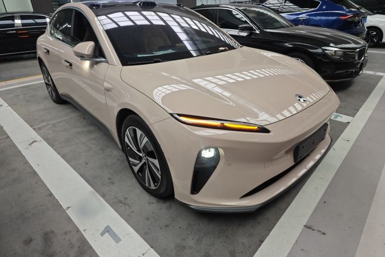 Used Nio ET5 2022 75 kWh Front Right 45 Deg