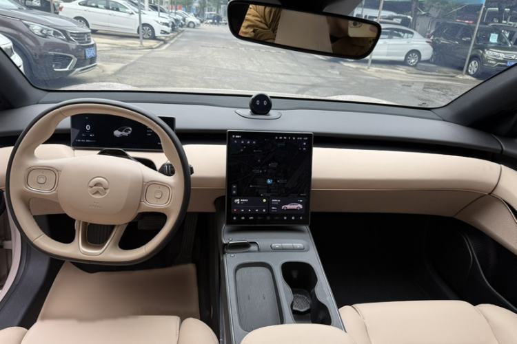 Used Nio ET5 2022 75 kWh Interior 2