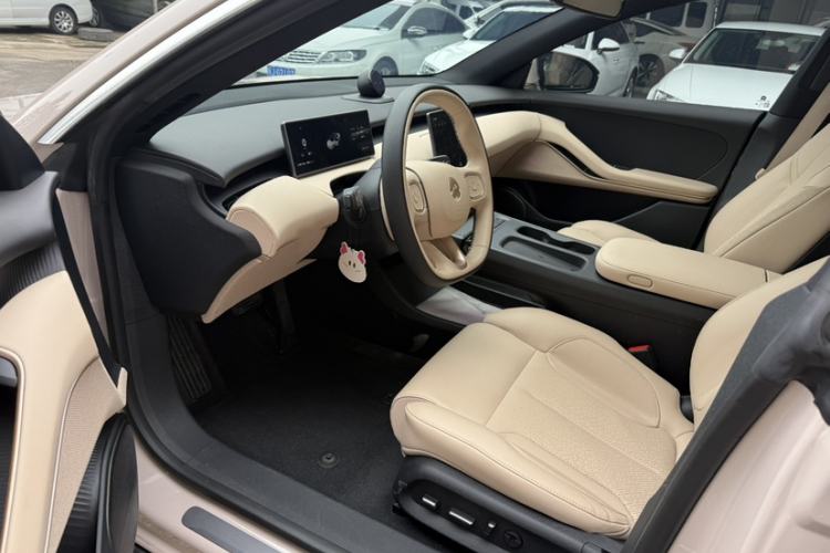 Used Nio ET5 2022 75 kWh Interior 3