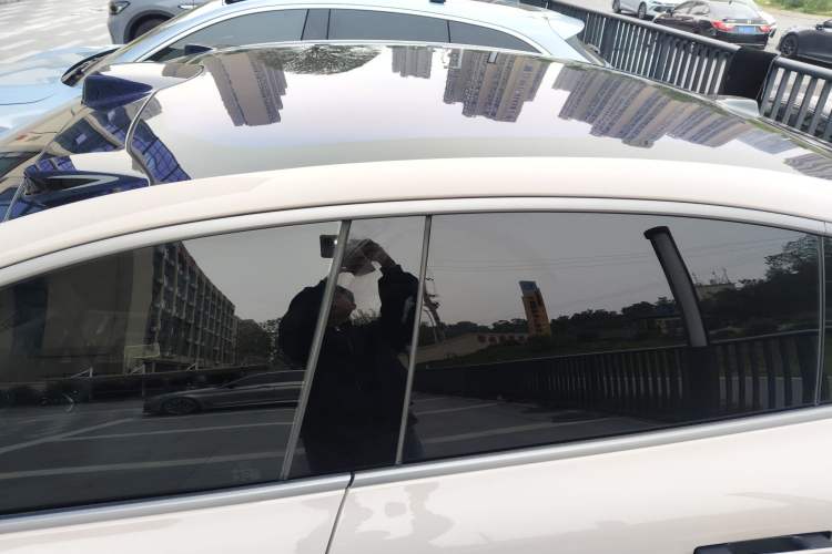 Used Nio ET5 2022 75 kWh Roof