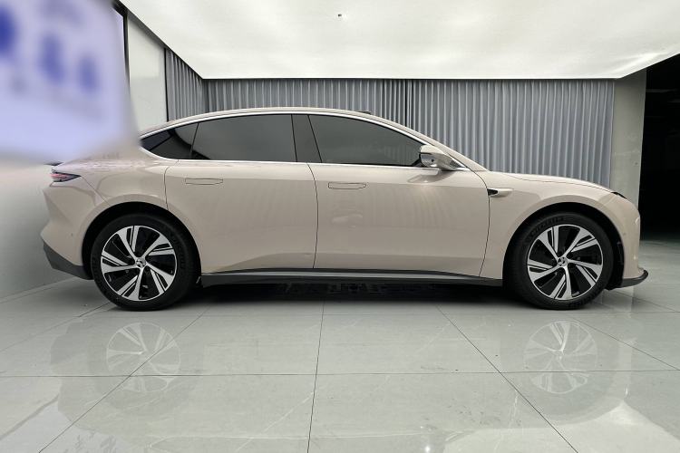Used Nio ET5 2022 75 kWh Exterior 3