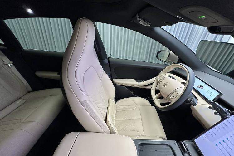 Used Nio ET5 2022 75 kWh Interior 10