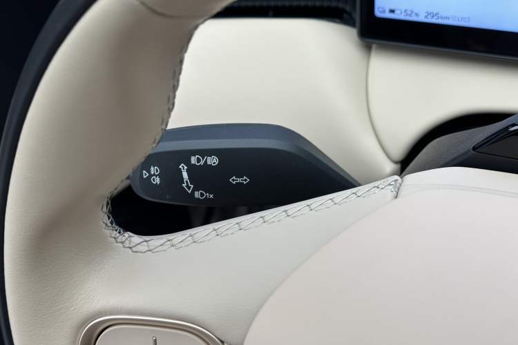 Used Nio ET5 2022 75 kWh Interior 2