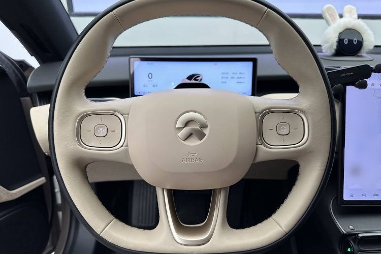 Used Nio ET5 2022 75 kWh Interior 4