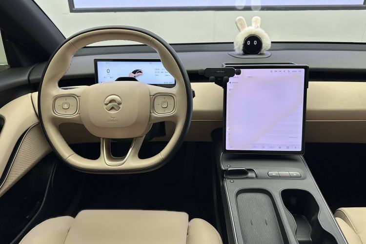 Used Nio ET5 2022 75 kWh Interior 5