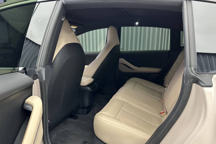 Used Nio ET5 2022 75 kWh Interior 8