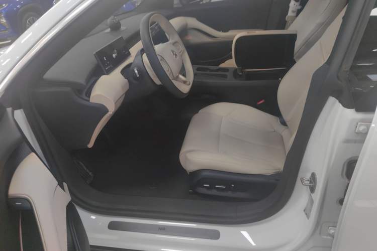 Used Nio ET5 2024 100 kWh Left Front Seat
