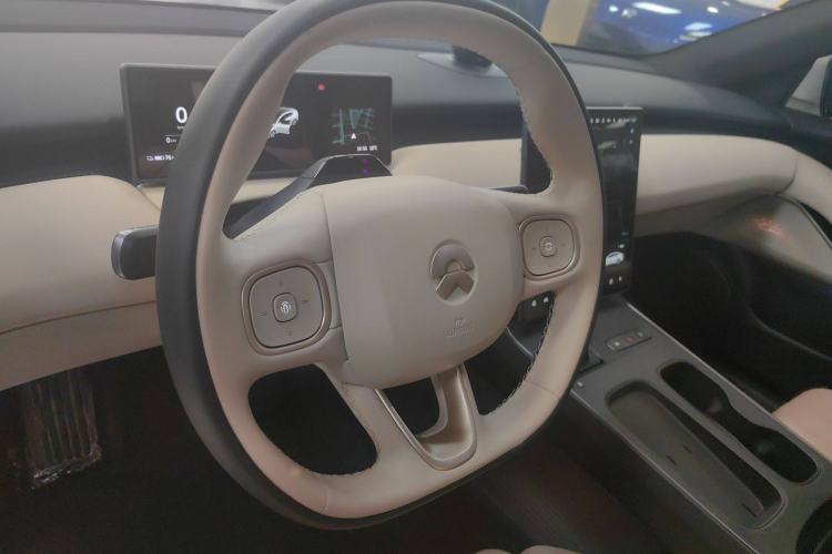Used Nio ET5 2024 100 kWh Steering Wheel