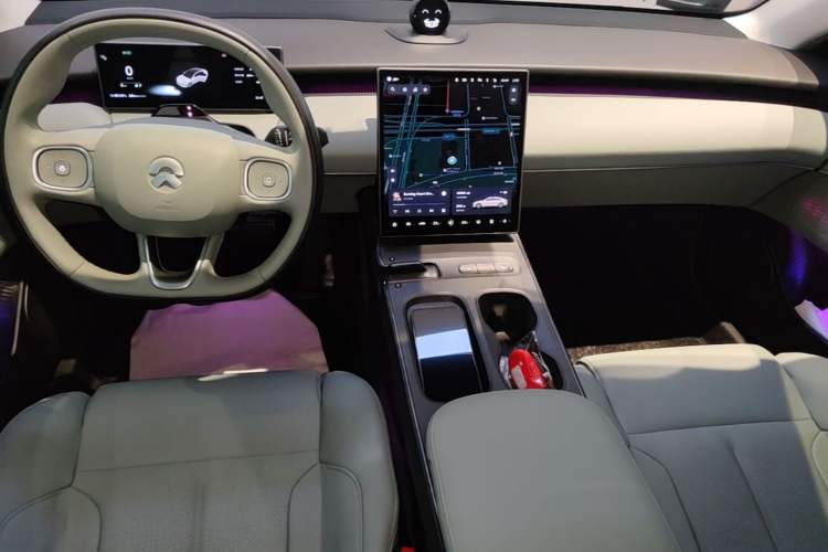 Used Nio ET5 2022 75 kWh Audio And AC Panel
