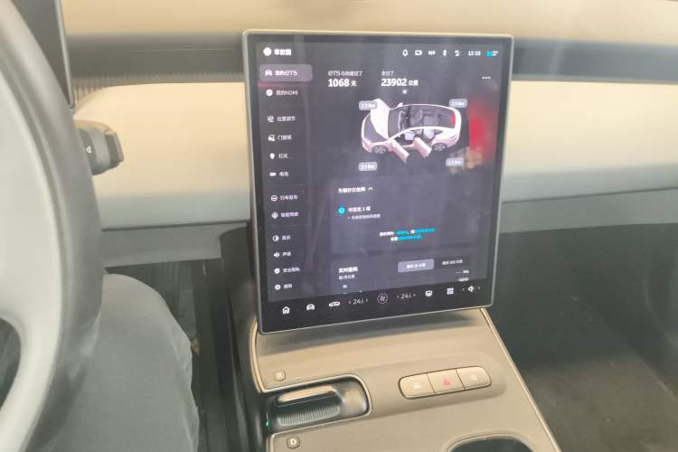 Used Nio ET5 2022 75 kWh Audio And AC Panel