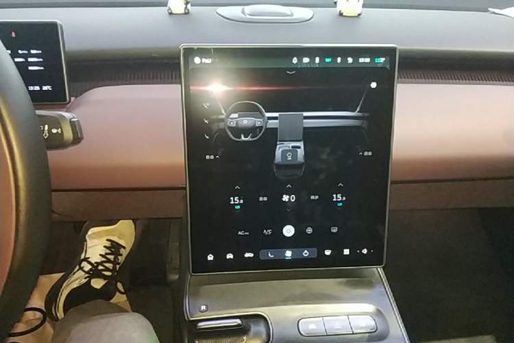 Used Nio ET5 2022 75 kWh Audio And AC Panel