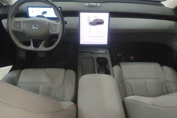 Used Nio ET5 2022 75 kWh Center Console