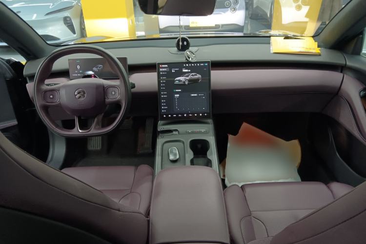 Used Nio ET5 2022 75 kWh Center Console