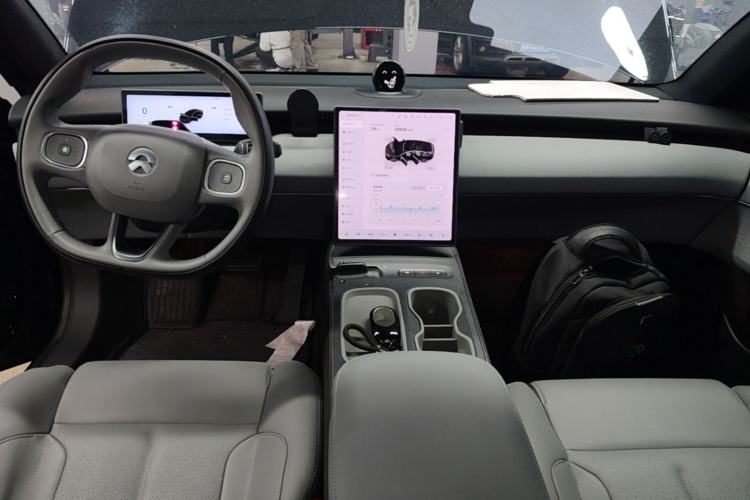 Used Nio ET5 2022 75 kWh Center Console