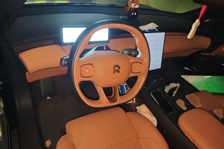 Used Nio ET5 2022 75 kWh Center Console