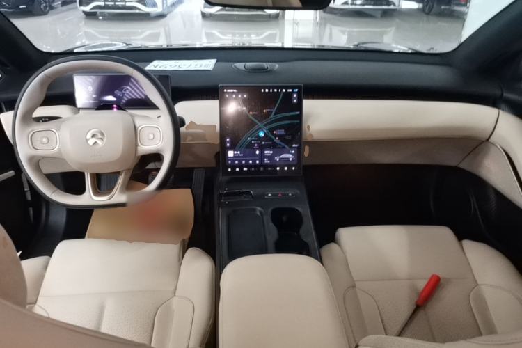 Used Nio ET5 2022 75 kWh Center Console