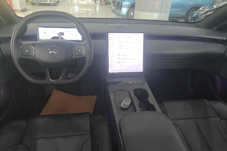 Used Nio ET5 2022 75 kWh Center Console