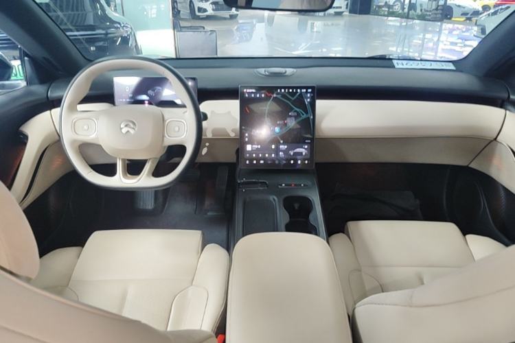 Used Nio ET5 2022 75 kWh Center Console