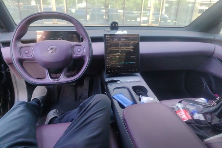 Used Nio ET5 2022 75 kWh Center Console