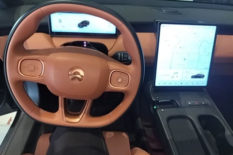 Used Nio ET5 2022 75 kWh Center Console