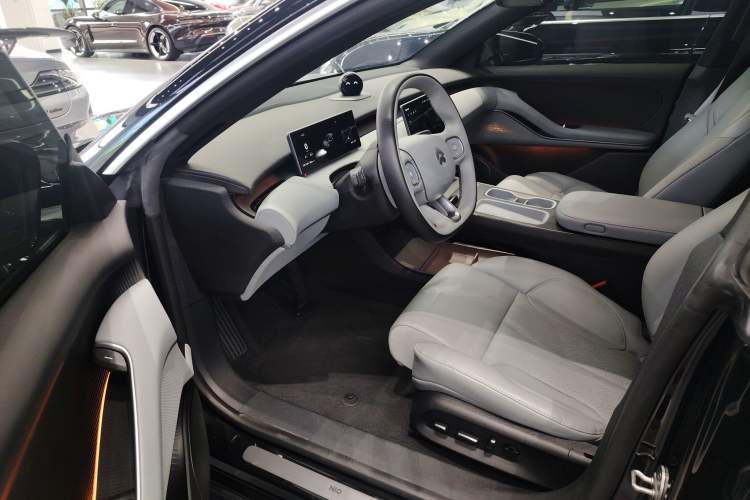 Used Nio ET5 2022 75 kWh Driver Seat