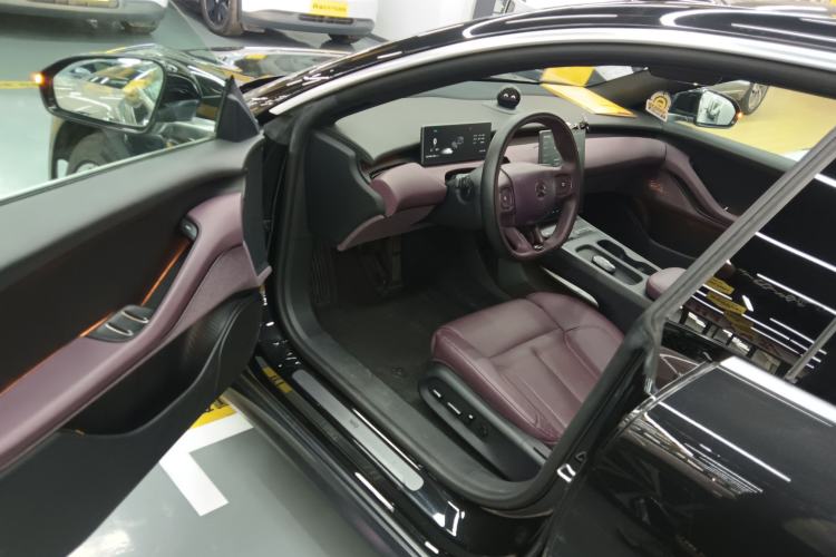 Used Nio ET5 2022 75 kWh Driver Seat