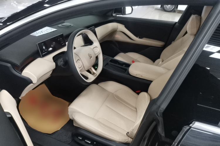 Used Nio ET5 2022 75 kWh Driver Seat