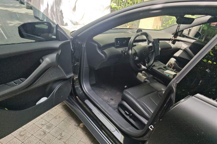Used Nio ET5 2022 75 kWh Driver Seat