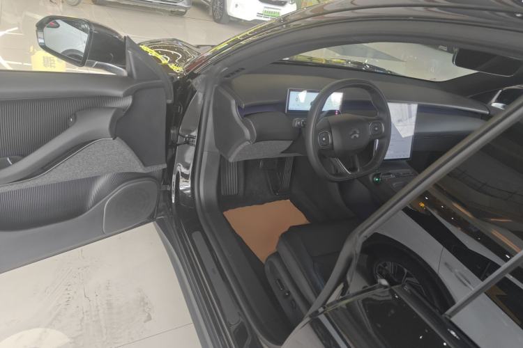 Used Nio ET5 2022 75 kWh Driver Seat