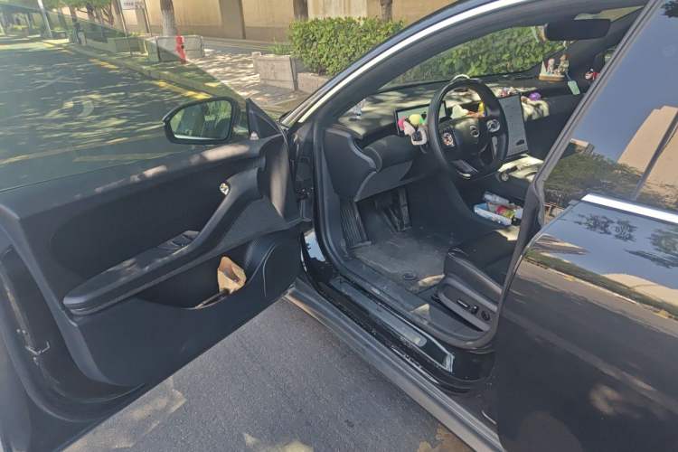 Used Nio ET5 2022 75 kWh Driver Seat