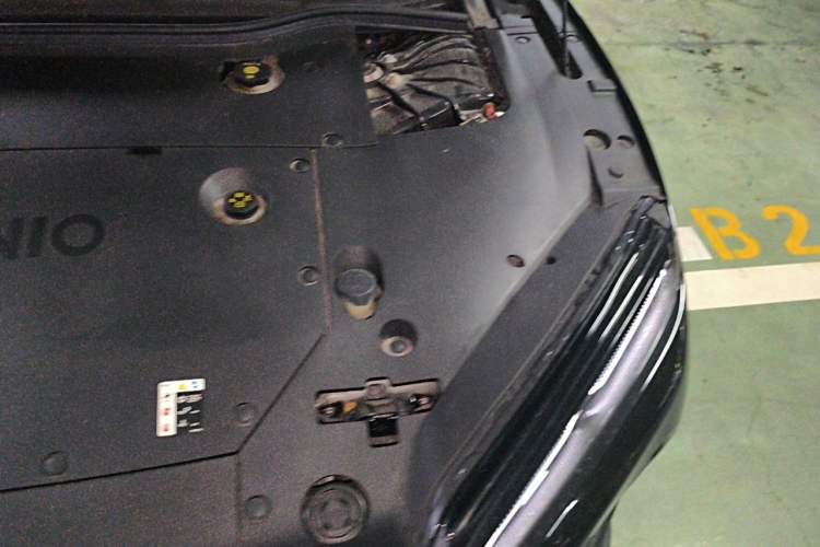 Used Nio ET5 2022 75 kWh Engine Bay Left