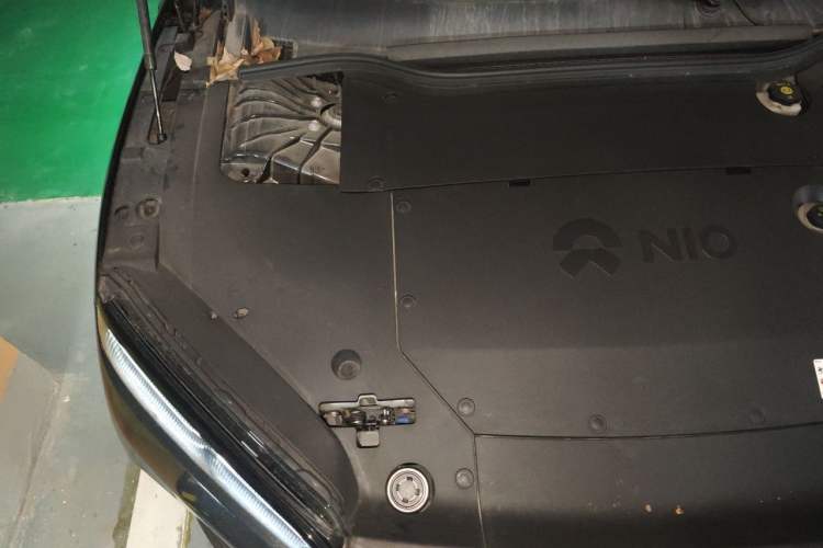 Used Nio ET5 2022 75 kWh Engine Bay Right